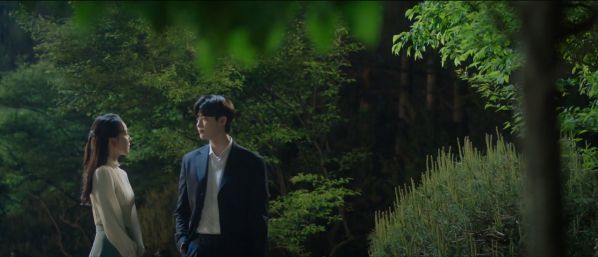 "Death Song" tung teaser đẫm cảm xúc của Lee Jong Suk và Shin Hye Sun 4