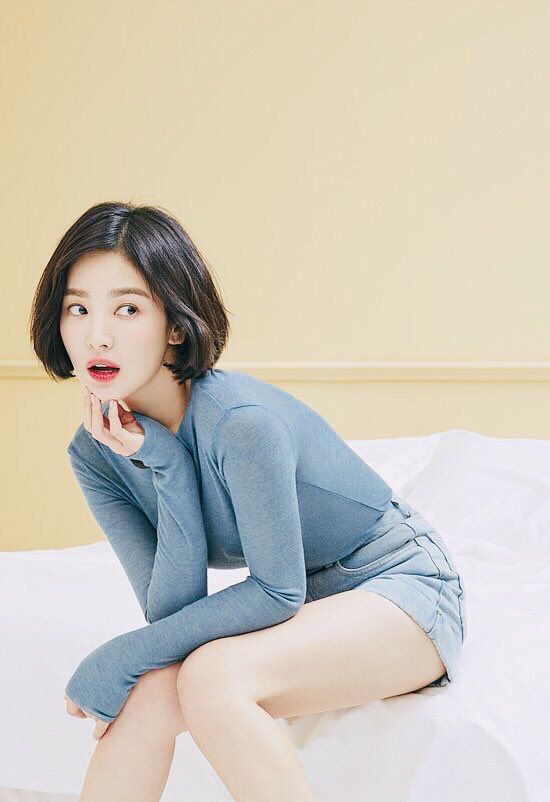 Bộ ảnh quảng cáo giày đẹp đốn tim của Song Hye Kyo trong "Encounter" 2