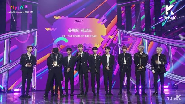 Tổng kết giải thưởng MelOn Music Awards 2018: BTS và iKON thắng lớn 7