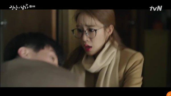 "Chạm Đến Tim Em" tập 6: Lee Dong Wook ghen rồi tỏ tình với Yoo In Na 20