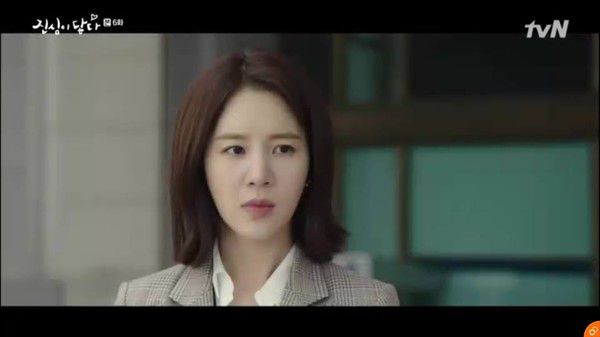 "Chạm Đến Tim Em" tập 6: Lee Dong Wook ghen rồi tỏ tình với Yoo In Na 25