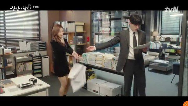 Tập 1, Touch Your Heart: Yoo In Na nghi ngờ giới tính của Lee Dong Wook 14