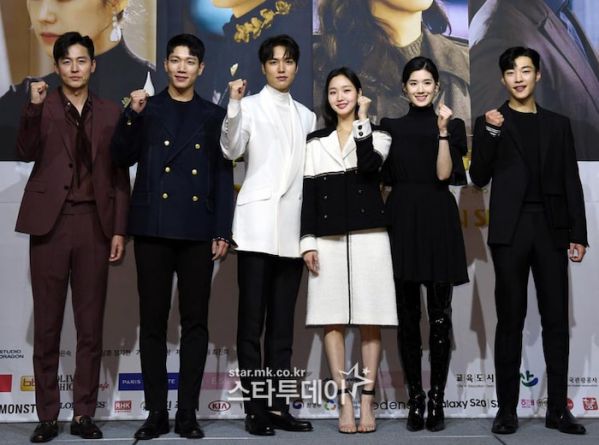 Họp báo ra mắt phim "Quân Vương Bất Diệt" Lee Min Ho đẹp xuất sắc!2