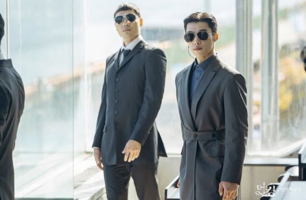 "Quân Vương Bất Diệt" tung ảnh mới của Woo Do Hwan và Jung Eun Chae 6