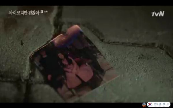 "Điên Thì Có Sao" tập 14: Moon Young quay lại cứu 2 anh em Kang Tae 24