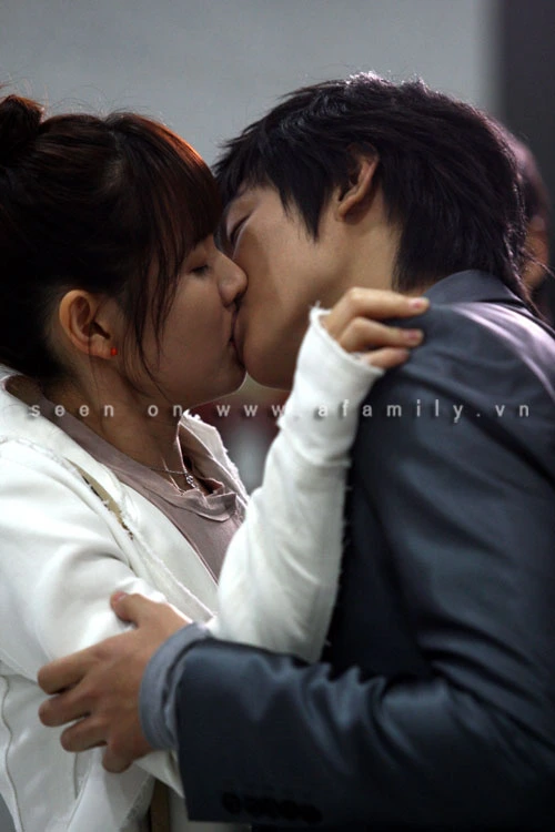 Top phim tình cảm Hàn Quốc hay có cảnh hôn " nồng cháy " nhất 7