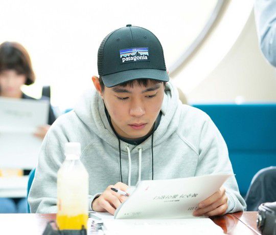 "Bok Soo is Back": Yoo Seung Ho, Jo Bo Ah cùng đọc kịch bản phim 9