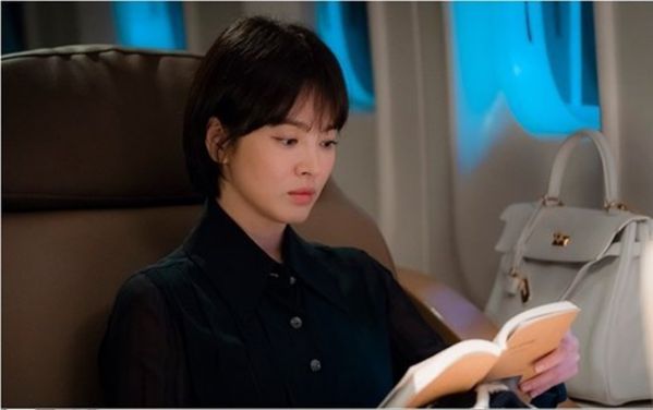 Hé lộ những hình ảnh đầu tiên của Song Hye Kyo trong "Boyfriend” 1