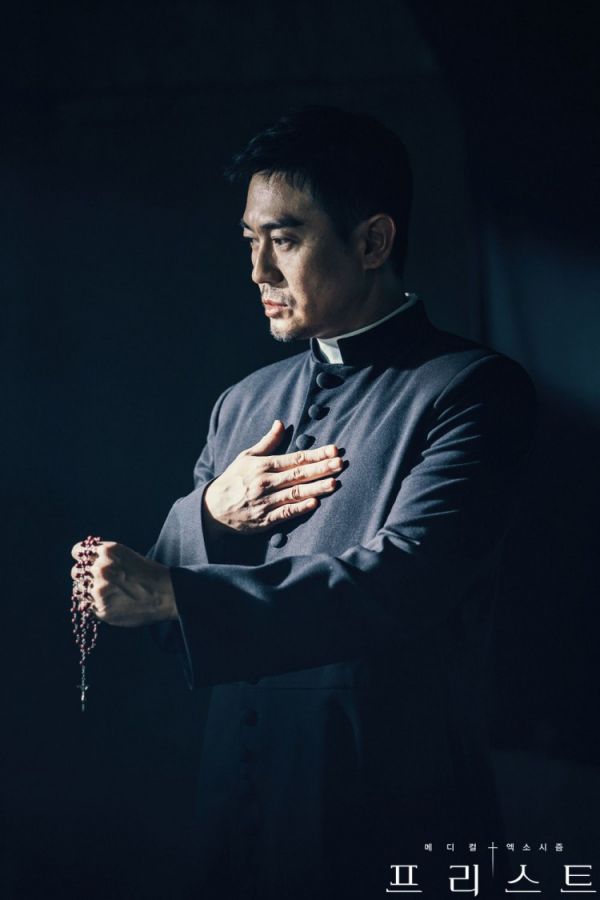 Siêu phẩm trừ tà y khoa "Priest" tung Teaser và Poster đầy cuốn hút 4