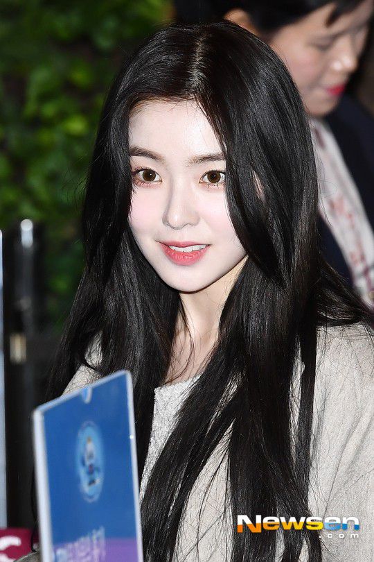 Sân bay Incheon ngày 11/1: Cuộc đổ bộ của Irene, Taeyeon, Dara và BTS 3