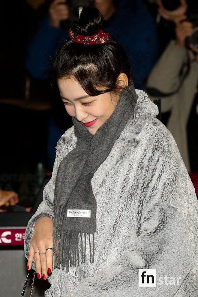Sân bay Incheon ngày 11/1: Cuộc đổ bộ của Irene, Taeyeon, Dara và BTS 8
