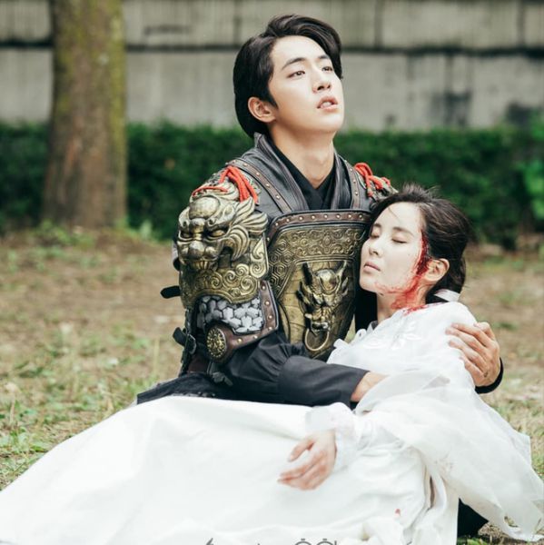 "Dazzling" tập 3: Nam Joo Hyuk diễn thần sầu cảnh "đau khổ" tốt hơn hẳn 1