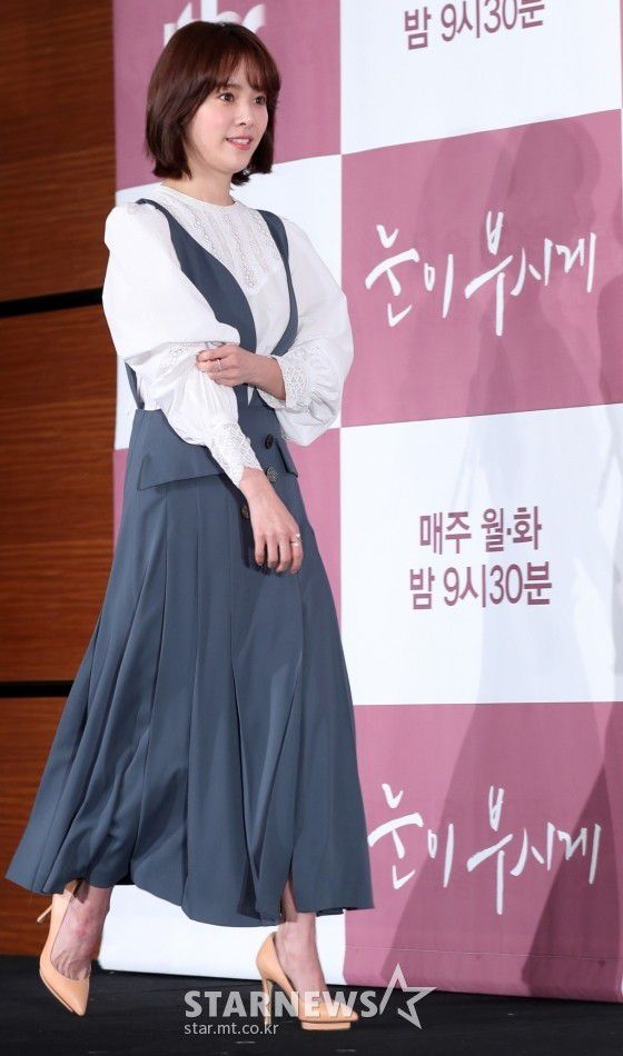 Họp báo "Dazzling": Sự chênh lệch chiều cao đáng yêu giữa Han Ji Min và Nam Joo Hyuk 4