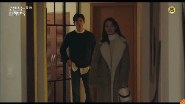 "Phụ Lục Tình Yêu" tập 5, 6: Lee Jong Suk ghen tuông và tình tay ba bắt đầu 5
