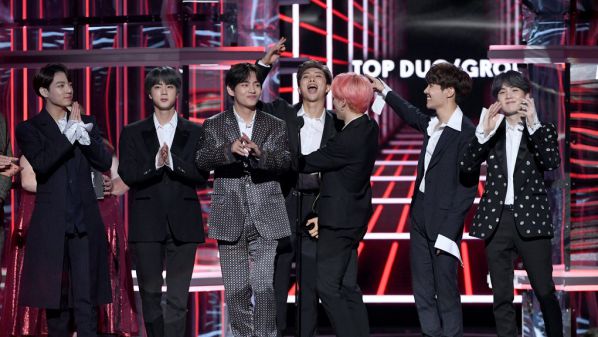 Độ tuổi trung bình của các nhóm nhạc nam Kpop tính đến năm 2019 25