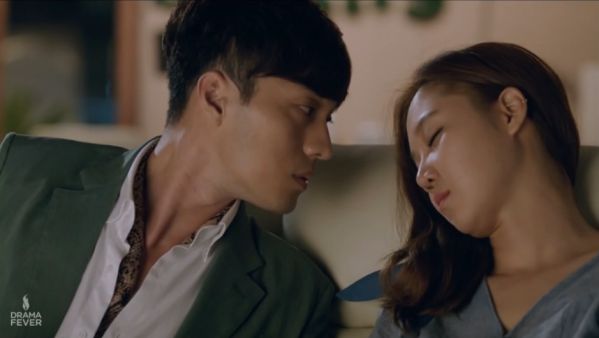 Top phim Hàn Quốc kỳ ảo hay phải xem không kém "Hotel Del Luna" 9