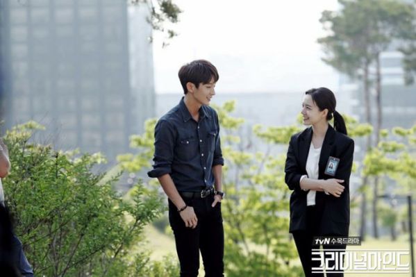 Phim "Flower of Evil" do Lee Jun Gi và Moon Chae Won đóng chính 6