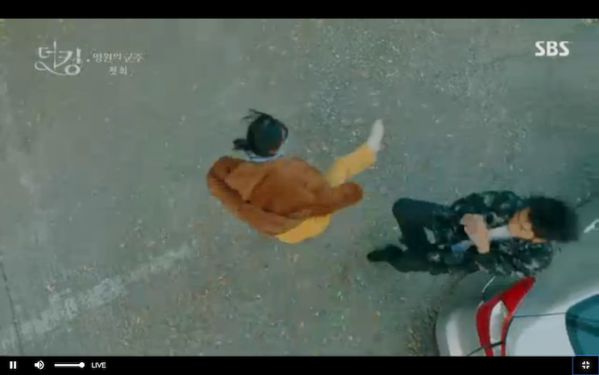 "Quân Vương Bất Diệt" tập 1: Lee Min Ho khao khát tìm ân nhân 29