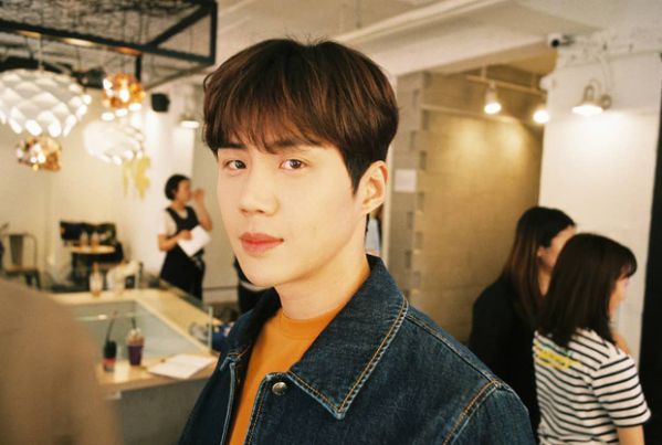 Tất tần tật về Kim Seon Ho - Chàng nam phụ gây sốt trong "Start Up"4