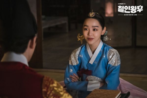 3 lí do phải xem phim Hàn siêu hot cuối 2020 "Mr. Queen - Chàng Hậu"15