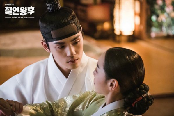3 lí do phải xem phim Hàn siêu hot cuối 2020 "Mr. Queen - Chàng Hậu"19