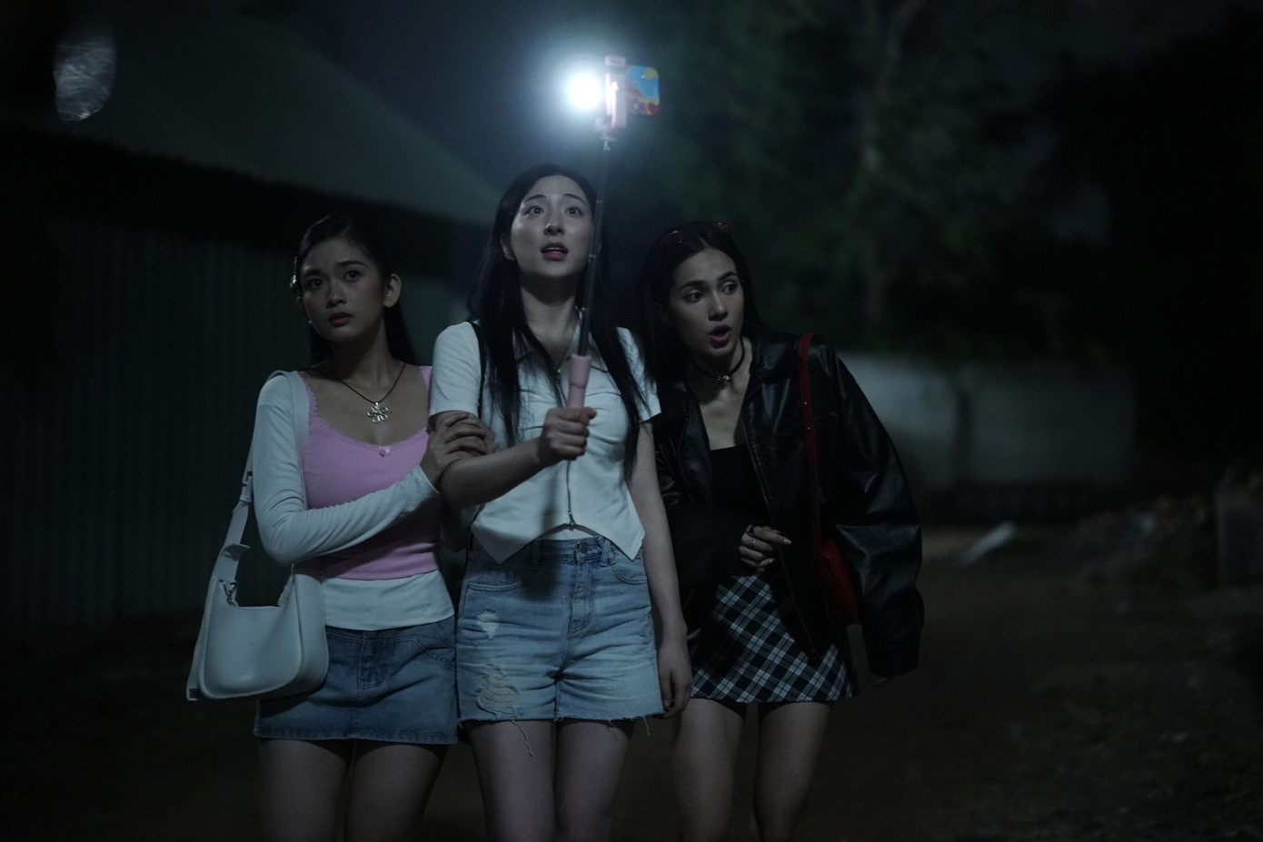 Phim kinh dị xuyên biên giới Hàn – Việt hứa hẹn tạo nên cơn sốt phòng vé 4