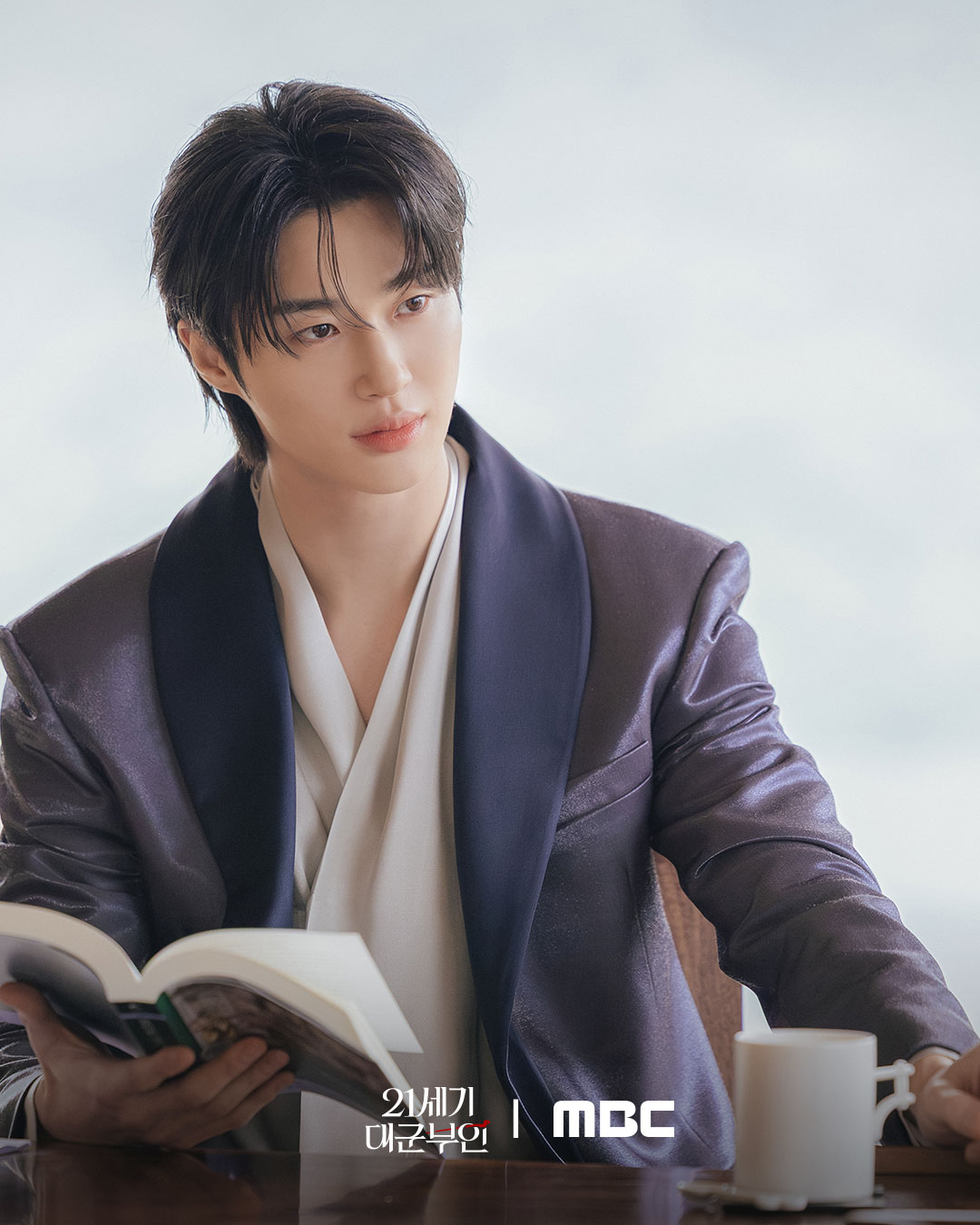 Hoàng tử 'Byeon Woo Seok' đẹp như tranh vẽ trên màn ảnh Hàn 3